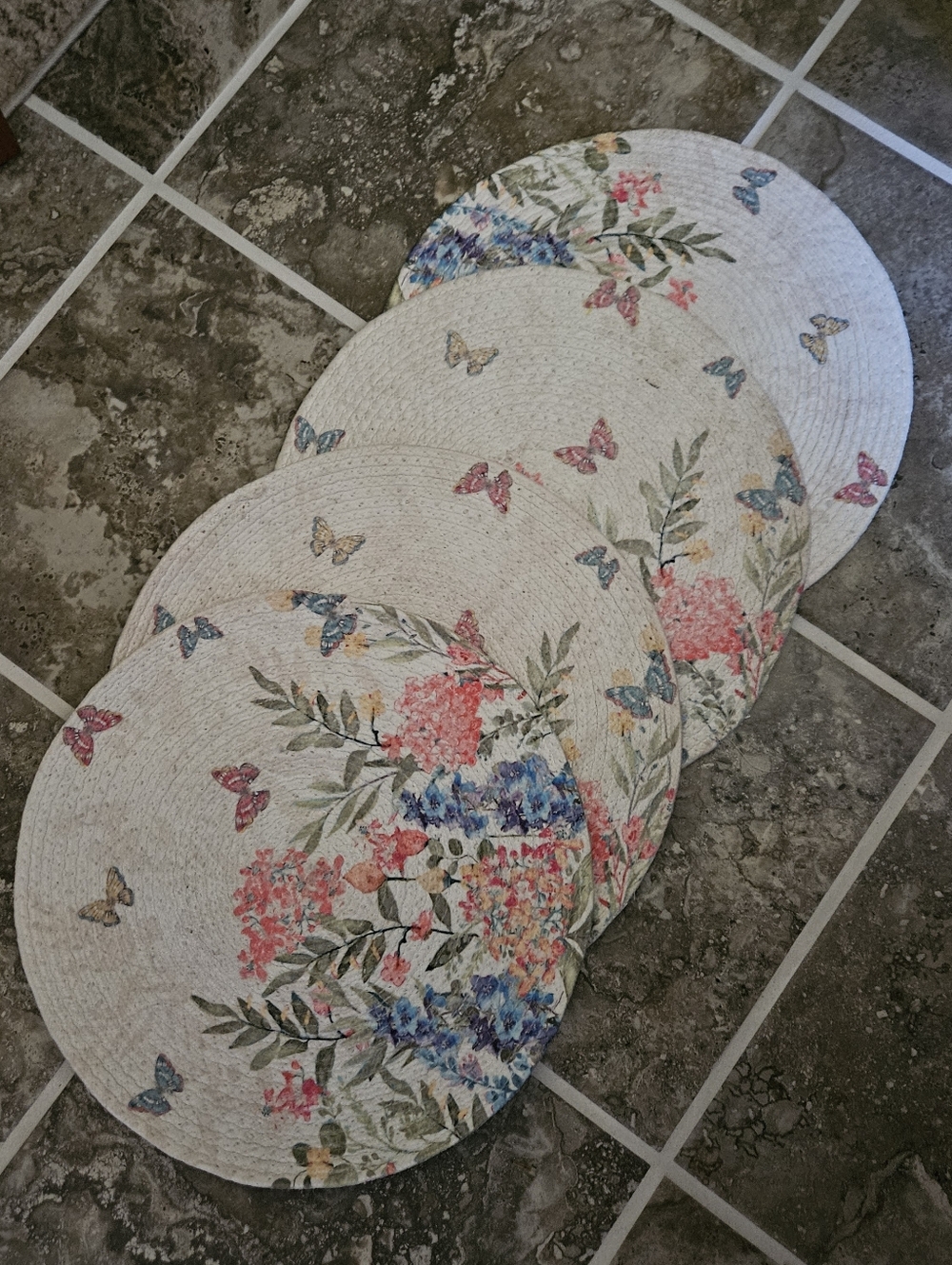 Floral Butterfly Round Placemats - Set of 4, Like New - Picture 3 of 5